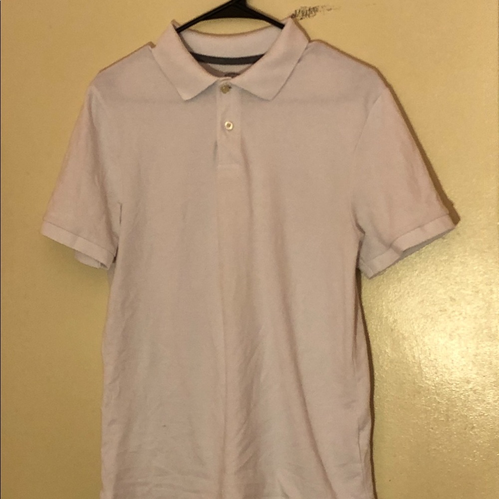 White old navy shirt